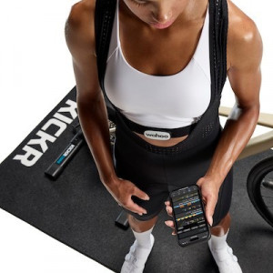 Harjoitusvastus Wahoo KICKR Core 2 + 11sp cassette