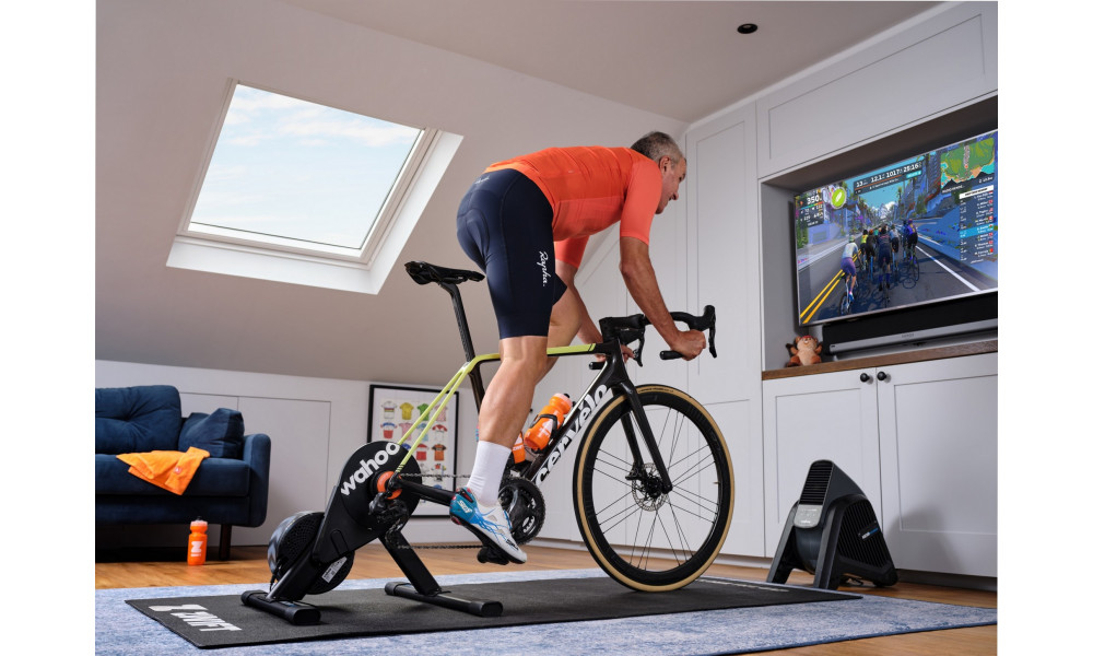 Harjoitusvastus Wahoo KICKR Core 2 + Zwift Cog/Click - 10