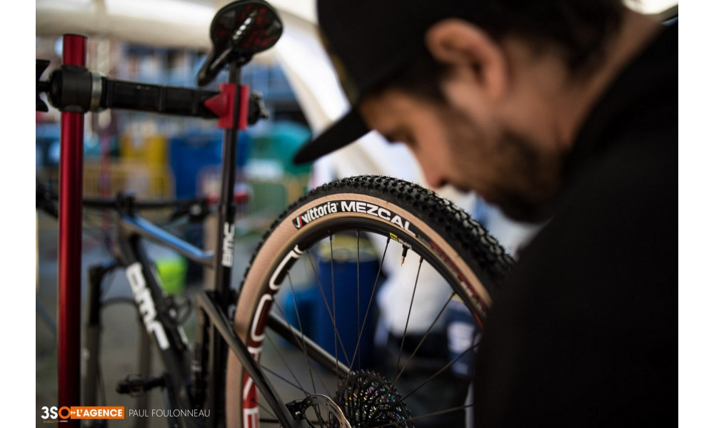 Rengas 29" Vittoria Mezcal TLR Fold 29x2.25 / 55-622 tan - 11