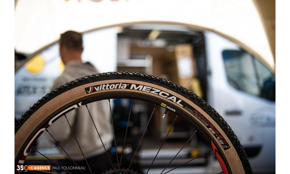 Rengas 29" Vittoria Mezcal TLR Fold 29x2.25 / 55-622 tan - 12