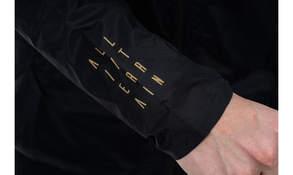 Takki Cube ATX Breaker black - 1